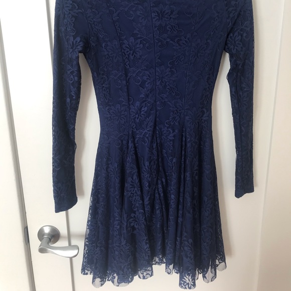 Torn by Ronny Kobo- Isabel Lace Dress in Navy - Picture 3 of 4